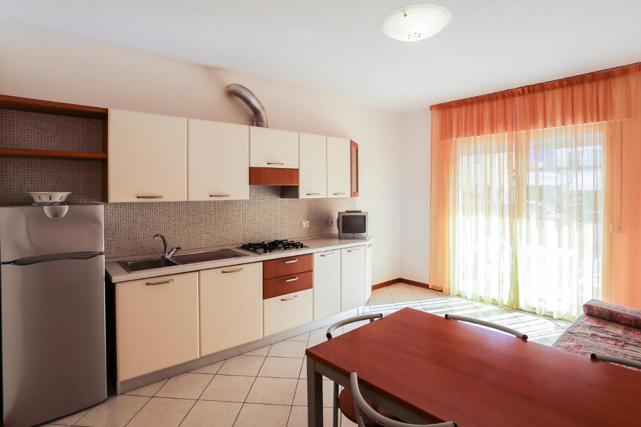 Ca' Mira Apartments Caorle Esterno foto