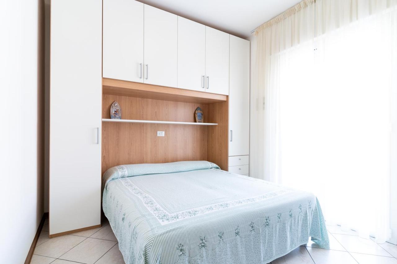 Ca' Mira Apartments Caorle Esterno foto